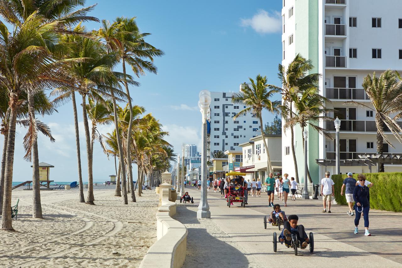 Costa Hollywood Beach Resort - An All Suite Hotel Extérieur photo